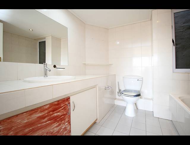 2 BEDROOM APARTMENT FOR SALE IN NORWOOD